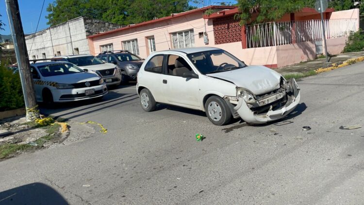 Un herido en choque, responsable omite alto