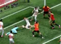 En intenso duelo de porteros y sendas atajadas, empatan 0-0 Bélgica e Irán