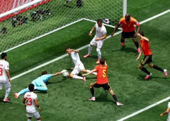 En intenso duelo de porteros y sendas atajadas, empatan 0-0 Bélgica e Irán
