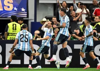 Con doblete de Messi, Argentina gana a Austria y está en 16vos del Mundial 