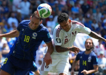 Bosnia se impone 3-1 ante Catar en el Grupo B del Mundial 