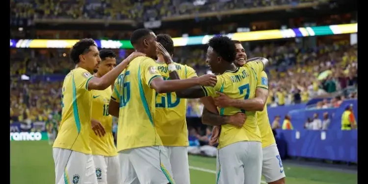 Brasil gana cómodo 3- 0 a Escocia y asegura el liderato del Grupo C