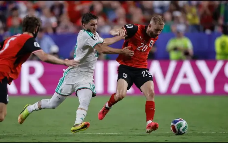 Argelia y Austria empatan 3-3 en final de película y avanzan a dieciseisavos