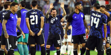 Argentina vence 3-1 a Jordania y cierra con puntaje perfecto 