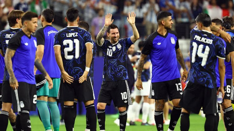 Argentina vence 3-1 a Jordania y cierra con puntaje perfecto 