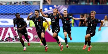 Canadá vence 1-0 a Sudáfrica en apretado partido y es primero a Octavos d Final