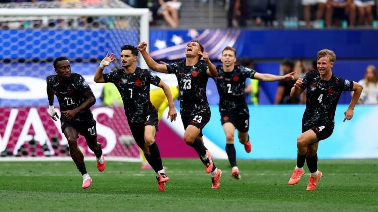 Canadá vence 1-0 a Sudáfrica en apretado partido y es primero a Octavos d Final