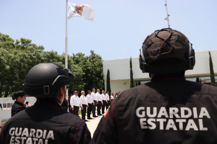Capacitan a policías en medicina táctica