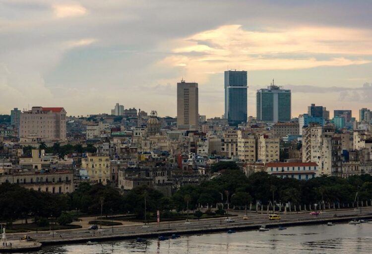 EE UU sanciona al banco militar y a la minera estatal de Cuba en nueva escalada de presión