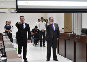 Rinden protesta titulares de Transparencia y de Comunicación Institucional del IETAM