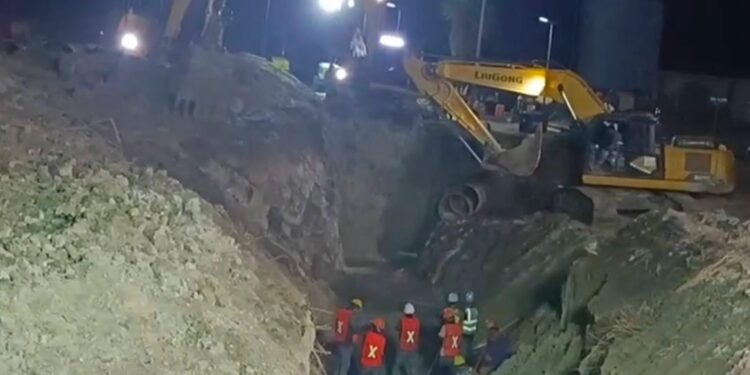 Trabajan para restablecer el suministro de agua potable