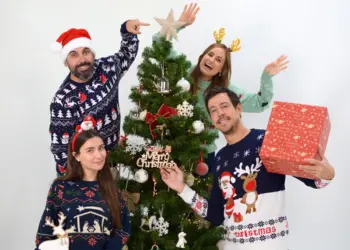 De un sueño navideño a una tradición familiar: la historia detrás de Sueter Navideño México