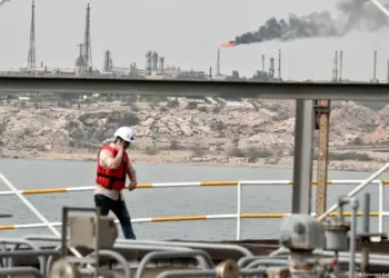 EE.UU. prorroga el alivio de sanciones al petróleo iraní hasta agosto