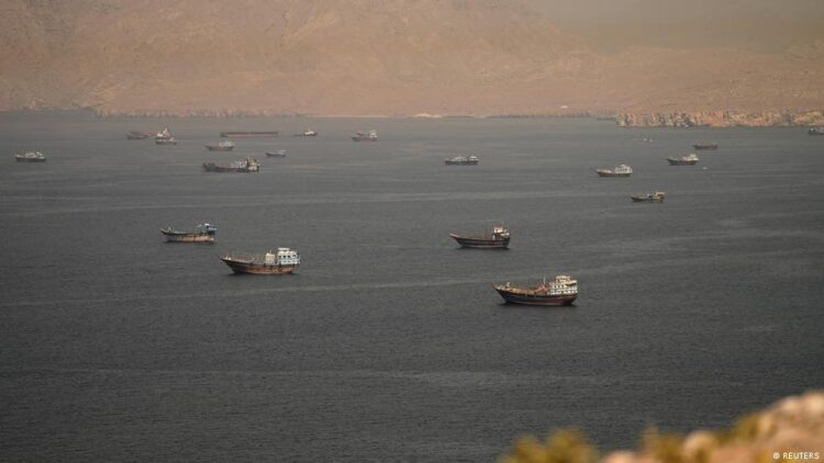 ONU activa evacuación masiva de marineros atrapados en Ormuz