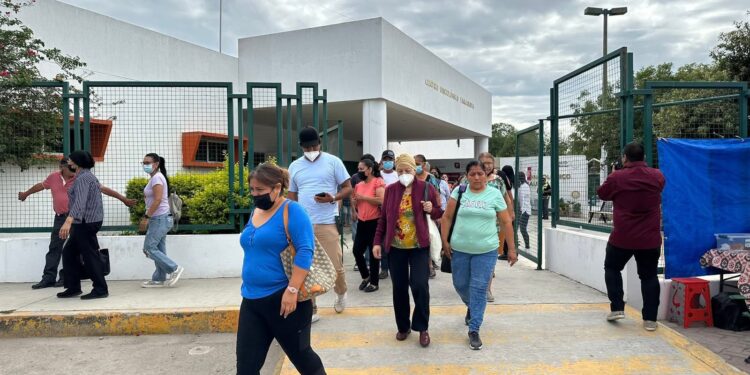 Simulan amenaza de bomba en Centro Oncológico