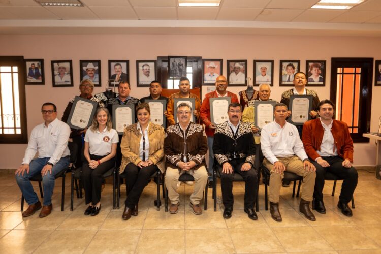 Entrega la UAT certificaciones a productores de la Cuera Tamaulipeca