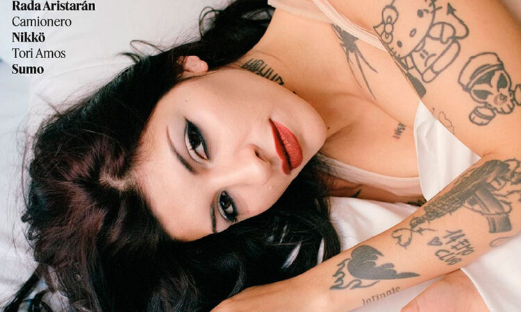 Cazzu brilla en la portada de Rolling Stone Argentina