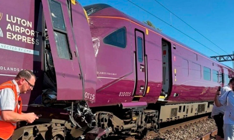 Accidente ferroviario en Bedford provoca retrasos y movilizacion de emergencia