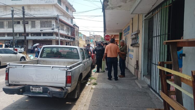 Muere hombre al conducir triciclo
