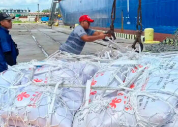 Cuba recibe 15 mil toneladas de arroz donadas por China como asistencia de emergencia