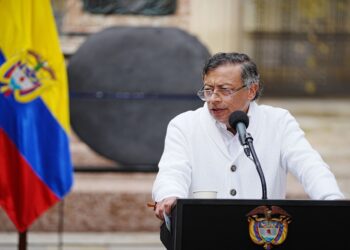 Gustavo Petro denuncia vulnerabilidades críticas en el software electoral de Colombia