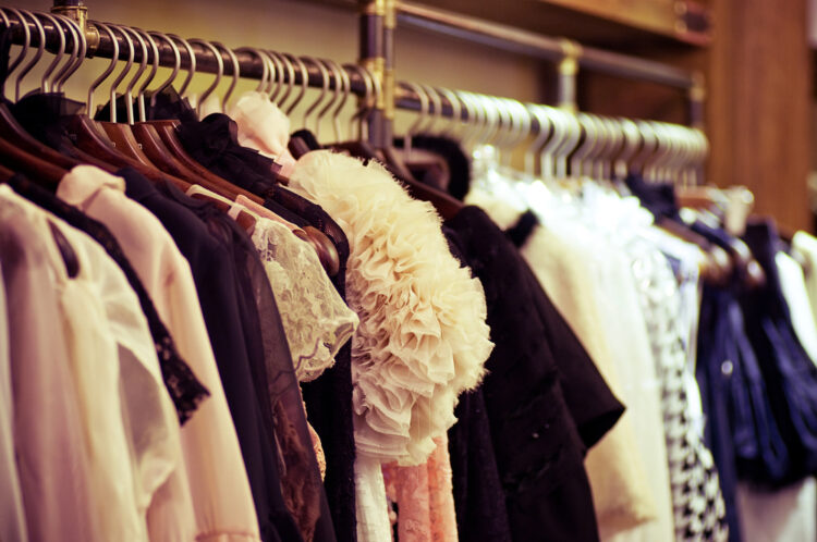 Cómo los descuentos en moda en línea están transformando el retail