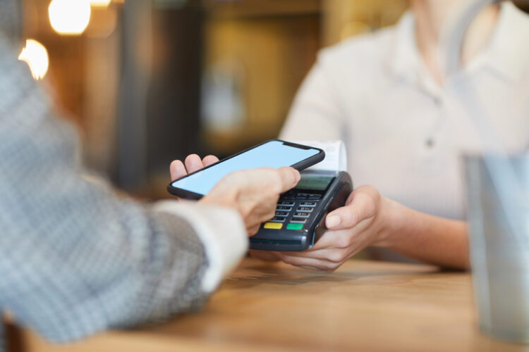 Pagos Rápidos y Onboarding Simplificado: Transformando el Paisaje Digital en 2026