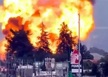 Explotan cuatro autotanques de gas LP en Tepeaca, Puebla