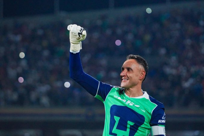 “No es lindo despedirse”: El mensaje de Keylor Navas tras la baja de Efraín Juárez
