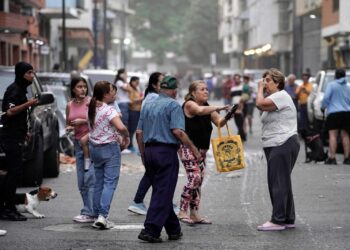 Sismos en Venezuela dejan 589 muertos y militarizan La Guaira