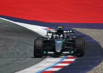 Mercedes domina la Práctica 1 del GP de Austria con Kimi Antonelli a la cabeza