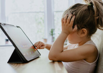 Unicef exige regulación ante el incremento del uso de inteligencia artificial en menores