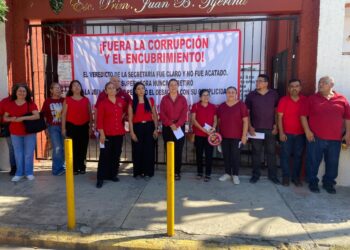 Cierran tres escuelas por protestas