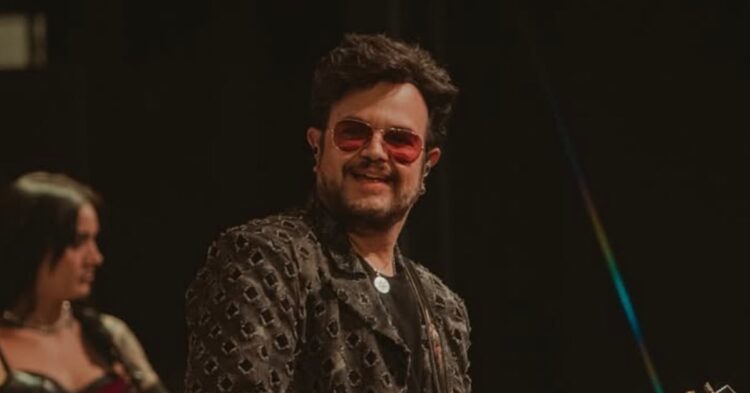 Aleks Syntek señala al reguetón y corridos como causa de crisis musical