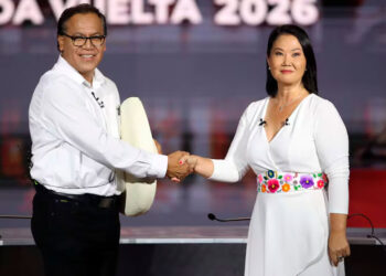 Elecciones presidenciales Perú segunda vuelta: Keiko Fujimori y Carlos Sánchez van a las urnas