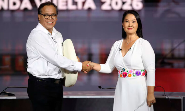 Elecciones presidenciales Perú segunda vuelta: Keiko Fujimori y Carlos Sánchez van a las urnas