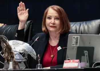 Senado evita aclarar pago a Inzunza
