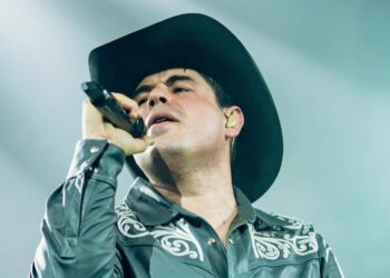 Alfredo Olivas se une a Alejandro Fernández y Julión Álvarez en concierto
