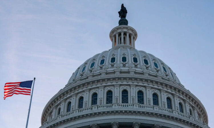 El Senado de Estados Unidos vota a favor de detener las hostilidades contra Irán