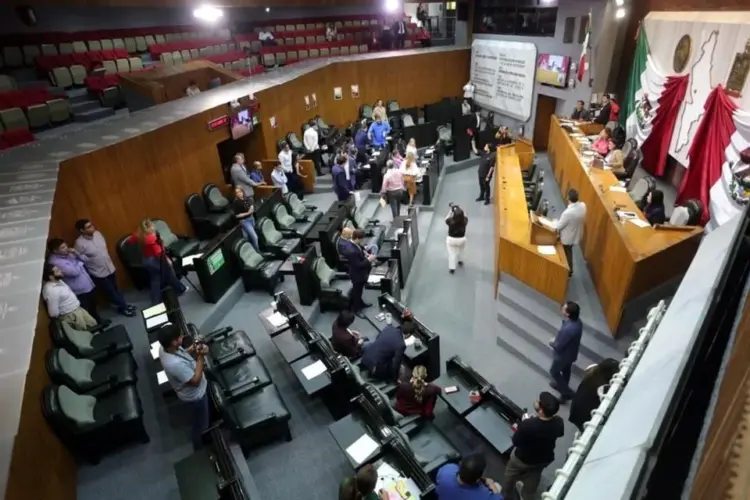 Exigen informe a Samuel García