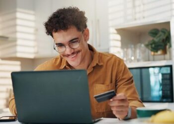 Claves para identificar la mejor tarjeta de crédito sin anualidad