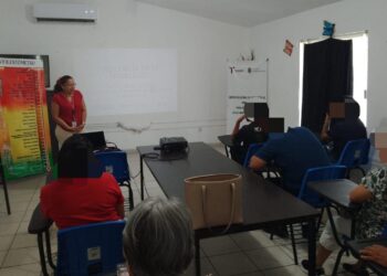 Previenen violencia en noviazgo adolescente