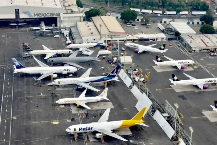 Baja tráfico aéreo entre México y EEUU