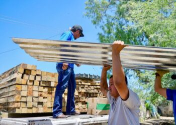 Entregan apoyos a damnificados por tormenta en Tula