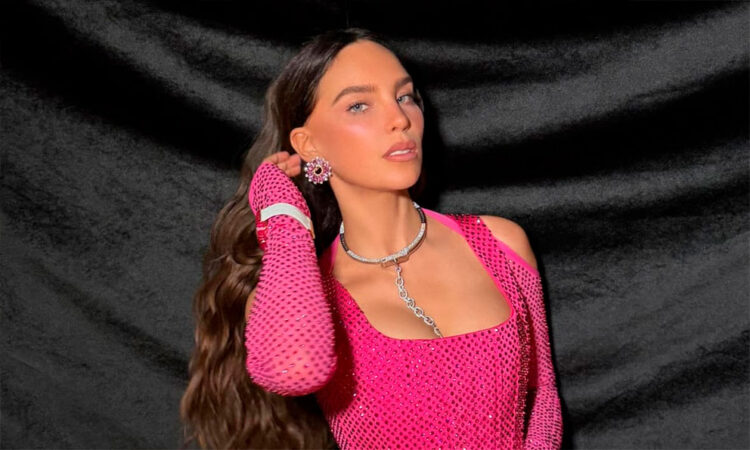 Belinda deslumbra con atuendo de 80 mil cristales en el Mundial 2026