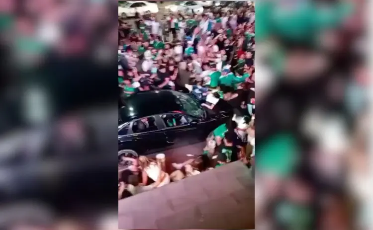 Atropellan a aficionados tras festejo por triunfo del TRI