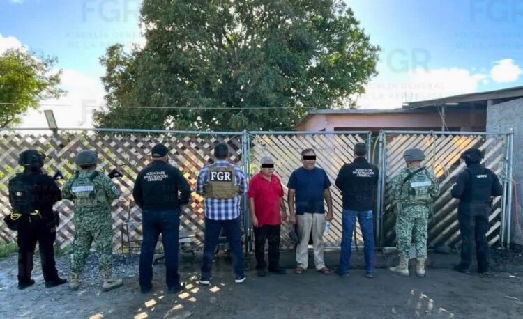 Dan otro golpe al huachicol, detienen a dos
