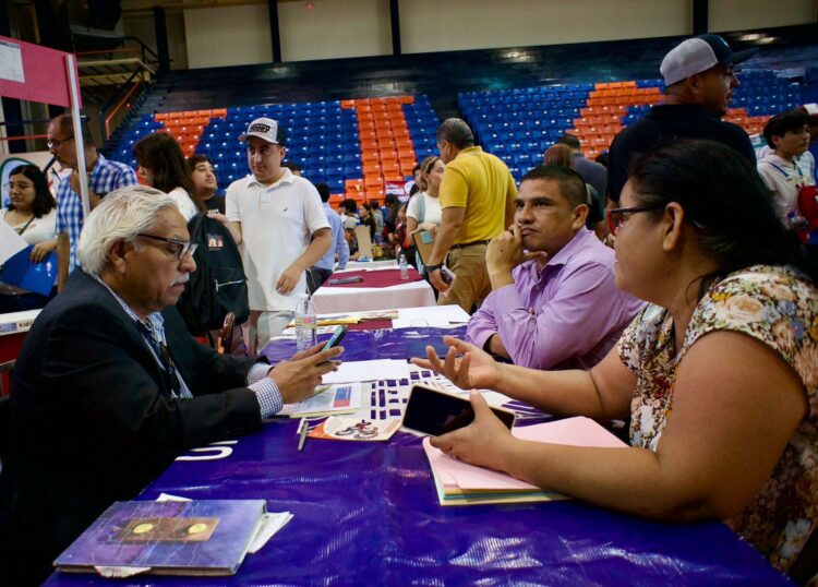 Realizan en Matamoros Feria del Empleo