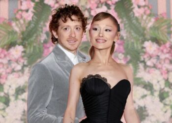 Ariana Grande y Ethan Slater finalizan su relación tras casi tres años