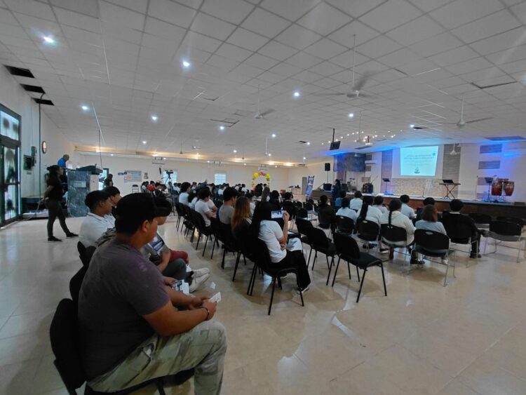 Orientan a estudiantes de Matamoros contra las adicciones